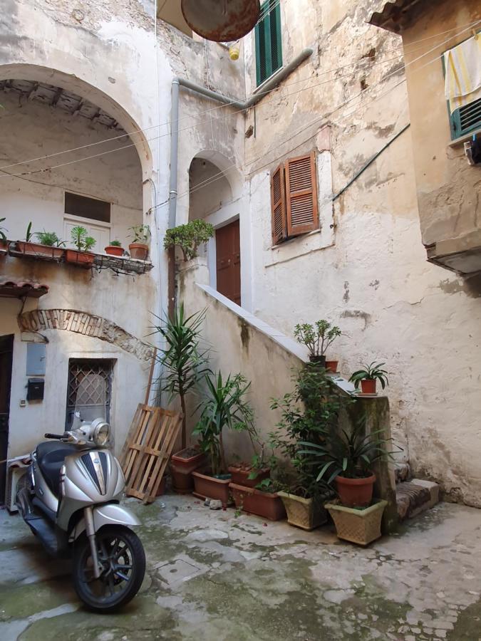 Beach Holiday Villa Terracina Exterior photo